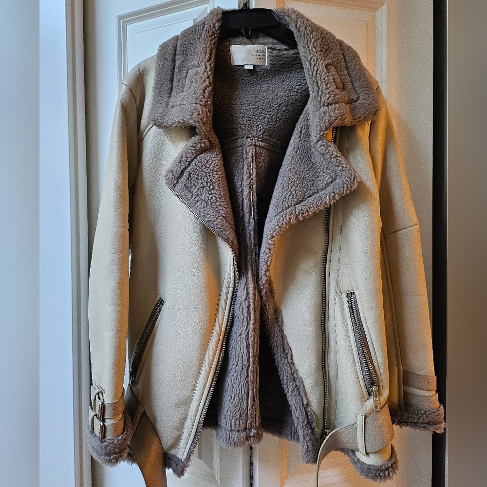Women's Cream and Gray Shearling Jacket - Size Small